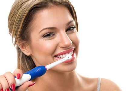 electric-toothbrush-benefits-commerce-michigan-dental-office-1